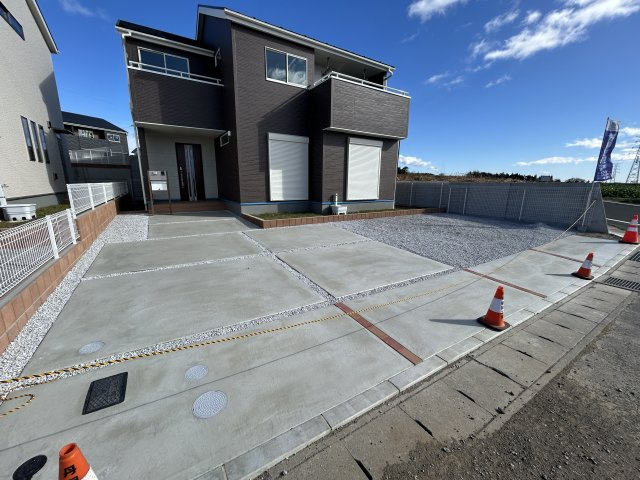 新築　前橋市富士見町時沢第4　3号棟の駐車場|現地写真　駐車スペースは並列3台分可能です！
