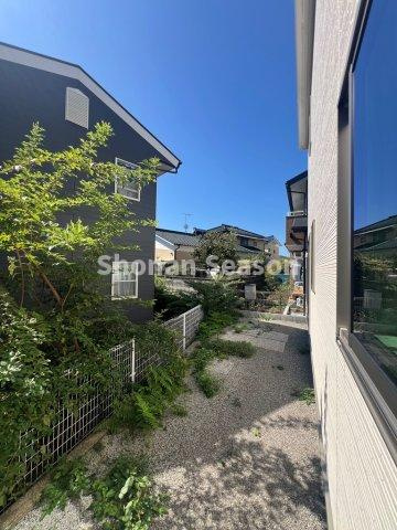 【庭】 | お庭があるので、ガーデニングやちょっとした倉庫を置くこともできますよ◎