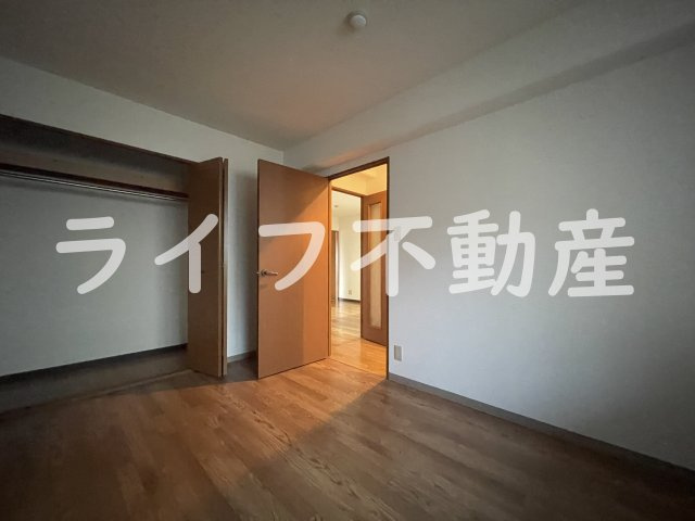 アルザス石切の洋室|使い勝手のいい洋室です