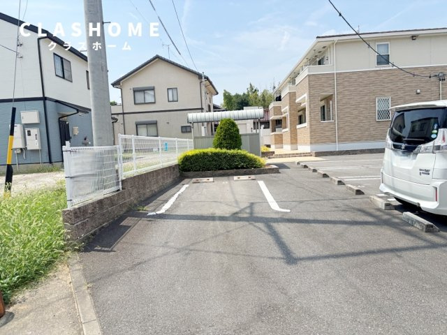 ロイヤル本郷Ⅰ　　刈谷市近郊の賃貸はクラスホーム刈谷店の駐車場