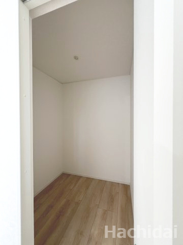 碧南市相生町第1（新築一戸建）の収納|6.5帖洋室ウォークインクローゼット