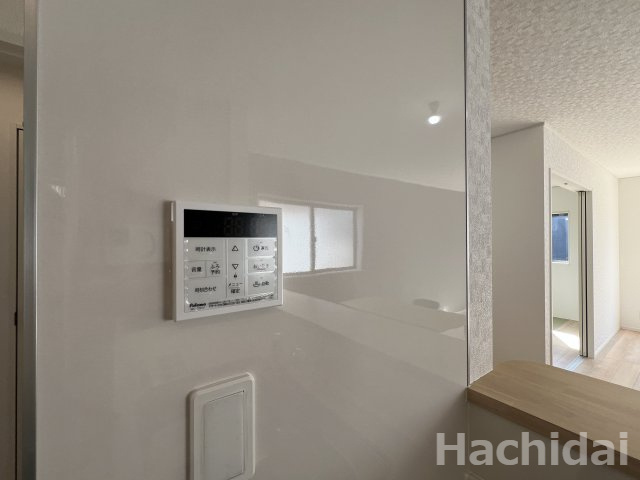 碧南市相生町第1（新築一戸建）の発電・温水設備|追い焚き機能付き給湯パネル