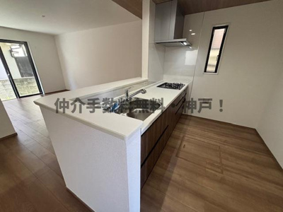 【キッチン】 | 神戸市垂水区神陵台5丁目　新築戸建1号棟　仲介手数料無料！ | お料理しやすいキッチンです