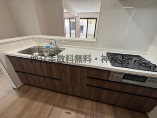 【キッチン】 | 神戸市垂水区神陵台5丁目　新築戸建1号棟　仲介手数料無料！ | 使いやすいキッチンです