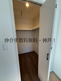【収納】 | 神戸市垂水区神陵台5丁目　新築戸建1号棟　仲介手数料無料！ | 便利な収納スペースです