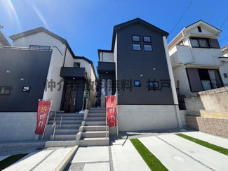 【外観】 | 神戸市垂水区神陵台5丁目　新築戸建1号棟　仲介手数料無料！ | 落ち着いた雰囲気の外観です