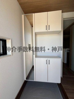 【玄関】 | 神戸市垂水区神陵台5丁目　新築戸建1号棟　仲介手数料無料！ | 玄関です