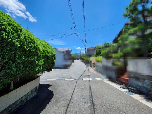 【価格改定】長岡京市粟生梶ケ前・粟生田内の前面道路含む現地写真|閑静な住宅地です。