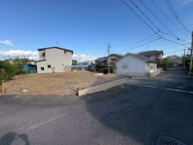 【価格改定】長岡京市粟生梶ケ前・粟生田内の外観|南西角地で、日当たり・通風良好です！