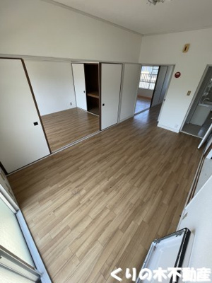 【居間・リビング】 | ヴィラナリー今治3号棟 | 居間です