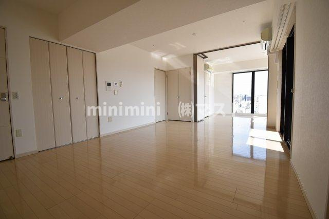 アルグラッド・ザ・タワー心斎橋の居間・リビング