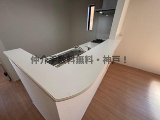 【キッチン】 | 神戸市垂水区神陵台5丁目　新築戸建2号棟　仲介手数料無料！ | きれいなキッチンです