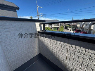 【バルコニー】 | 神戸市垂水区神陵台5丁目　新築戸建2号棟　仲介手数料無料！ | 外からの目が気にならないバルコニーで洗濯物が干せます