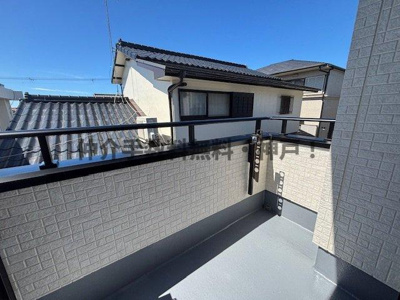 【バルコニー】 | 神戸市垂水区神陵台5丁目　新築戸建2号棟　仲介手数料無料！ | バルコニーがあります