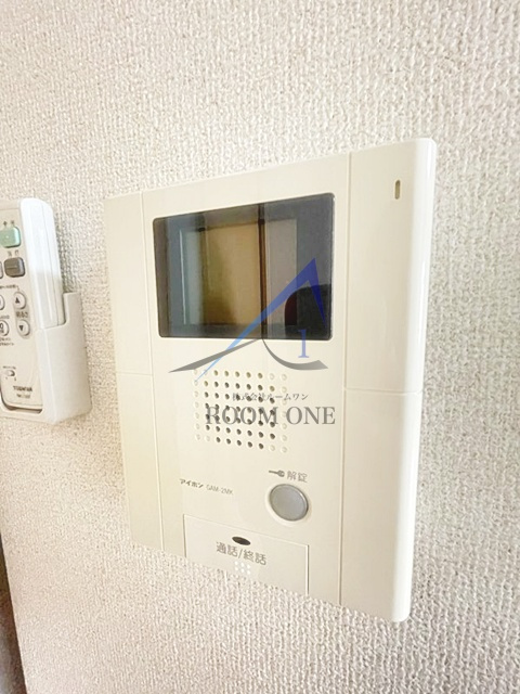 インベスト川崎の設備|モニター付きインターホンです。