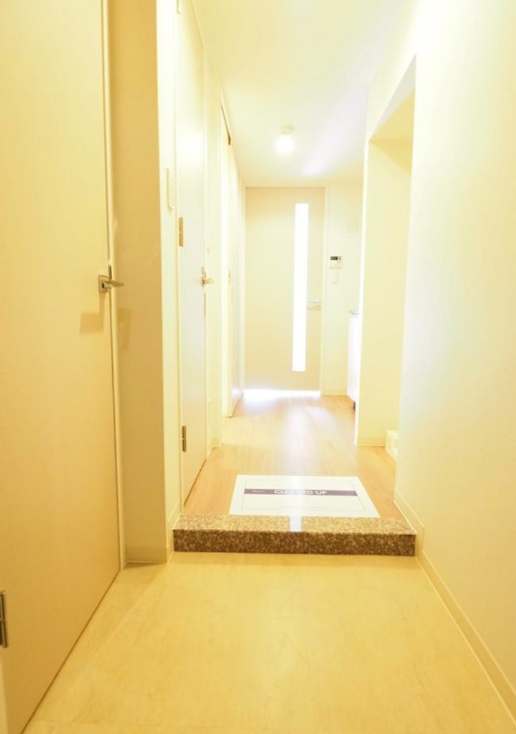 レジディア文京本郷lllの玄関