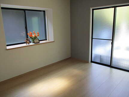 佐伯区八幡東４丁目の洋室