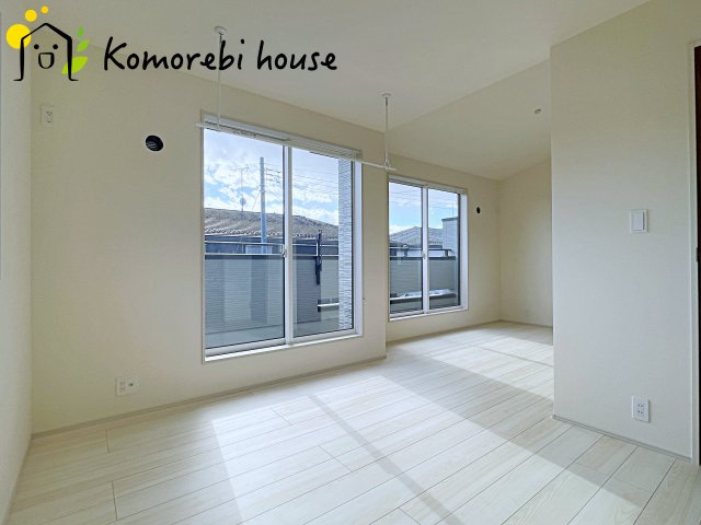 白岡市新白岡8丁目　新築一戸建て　ブルーミングガーデン　04の寝室|11/10　撮影済み
