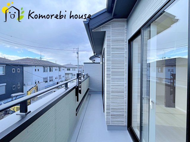 白岡市新白岡8丁目　新築一戸建て　ブルーミングガーデン　04のバルコニー|11/10　撮影済み
