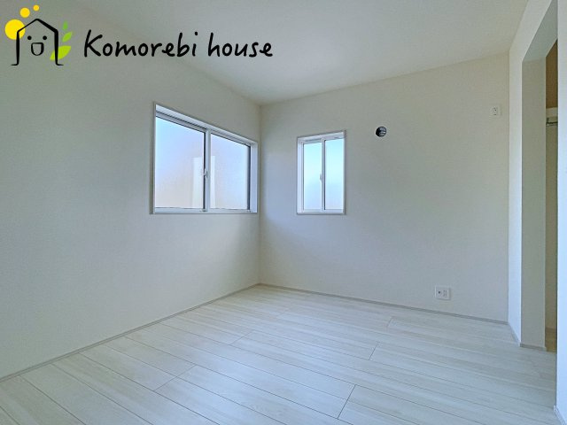 白岡市新白岡8丁目　新築一戸建て　ブルーミングガーデン　04の洋室|11/10　撮影済み
