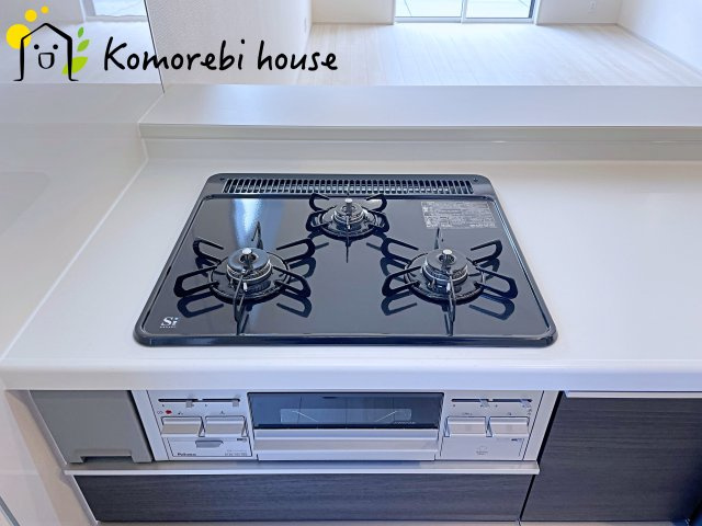 白岡市新白岡8丁目　新築一戸建て　ブルーミングガーデン　04のキッチン|11/10　撮影済み