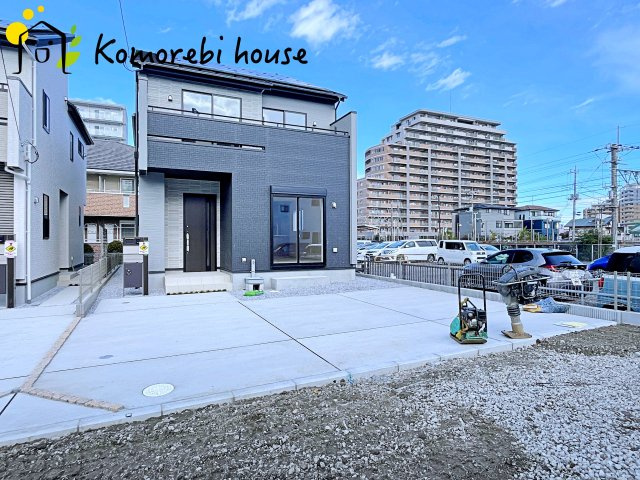 白岡市新白岡8丁目　新築一戸建て　ブルーミングガーデン　04の駐車場|11/10　撮影済み