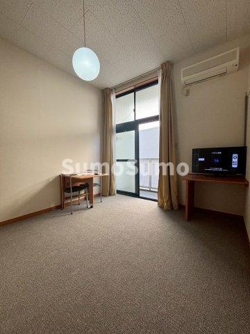 レオパレスクララ九条の居間・リビング