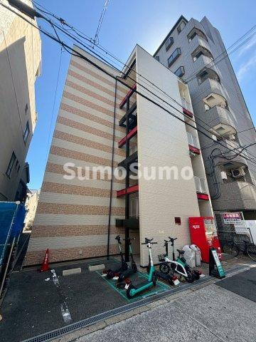 レオパレスクララ九条の外観