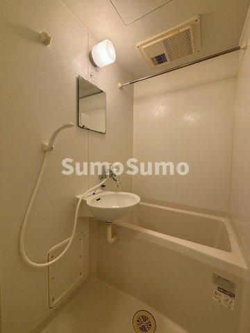 レオパレスクララ九条の浴室