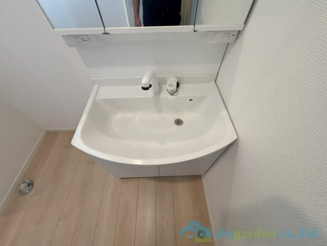 秦野市平沢第17　新築戸建　全1棟1号棟の独立洗面台