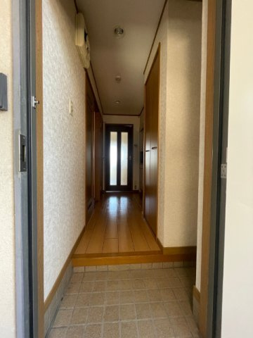 アロッジオ尾ノ上の玄関