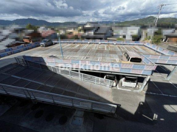 ＳＩＮＡＪＹＵＲＩＭＥ・ＧＲＥＥＮ（シナジュライム・グリーン）の駐車場