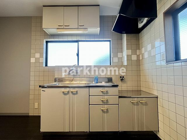 ＳＩＮＡＪＹＵＲＩＭＥ・ＧＲＥＥＮ（シナジュライム・グリーン）のキッチン