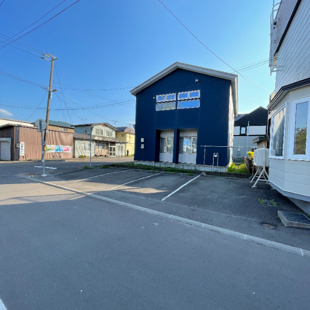 リバーヒルズの駐車場