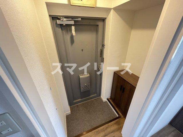 ヤマサイコーポ7号棟の玄関