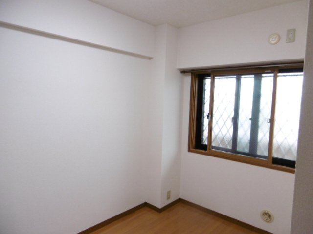 メイブラッサムの洋室