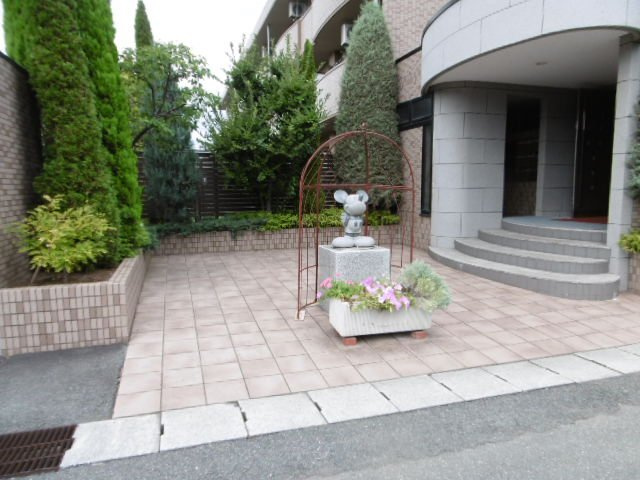 メイブラッサムの外観