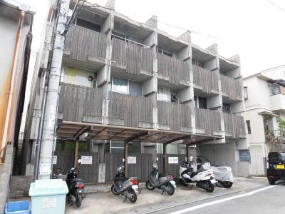 グランデ西京極の外観