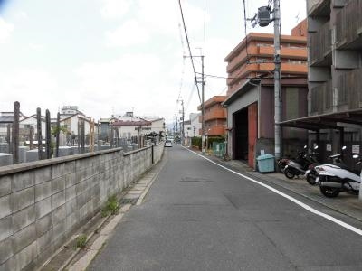 グランデ西京極の周辺|前面道路