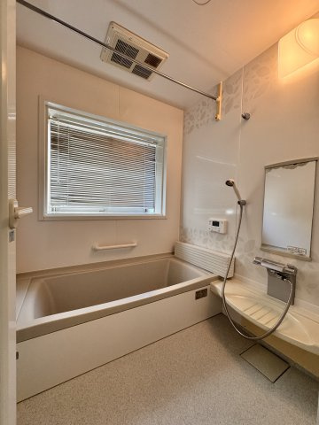 駿河台１丁目戸建て（太陽光発電利用可）の浴室