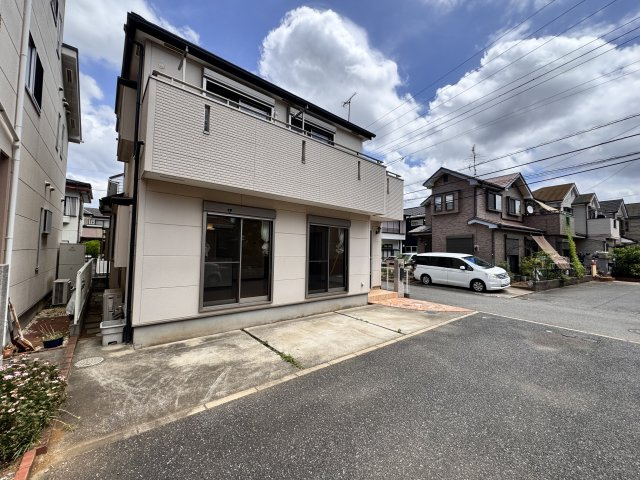 駿河台１丁目戸建て（太陽光発電利用可）の外観