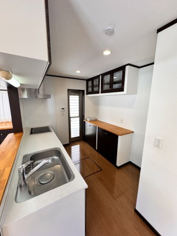 駿河台１丁目戸建て（太陽光発電利用可）のキッチン