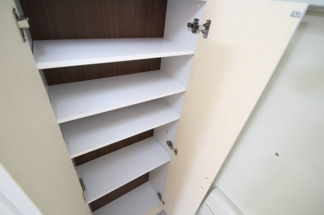 コーポリバーサイドの収納|シューズボックス
※参考写真