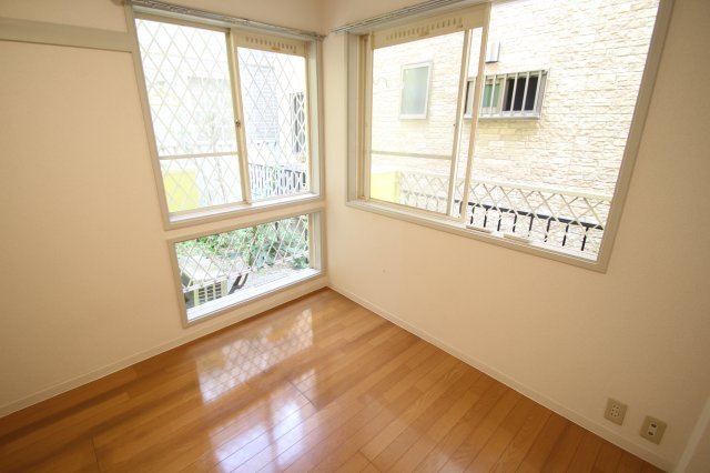 コーポリバーサイドの居間・リビング|※参考写真