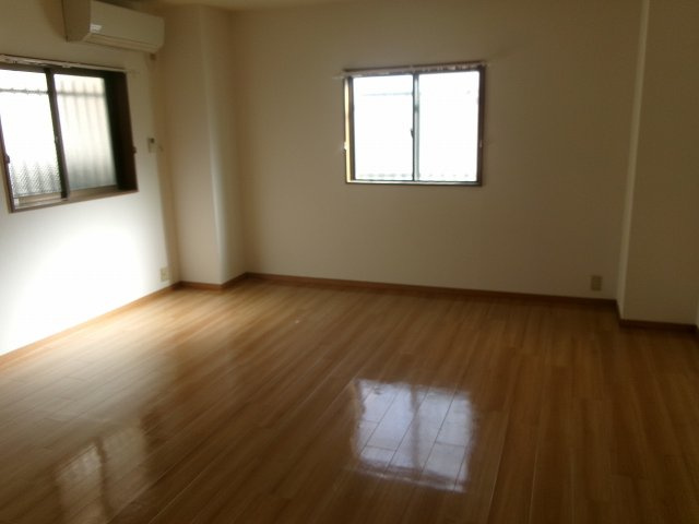 ノーブルハイム樽屋町の洋室