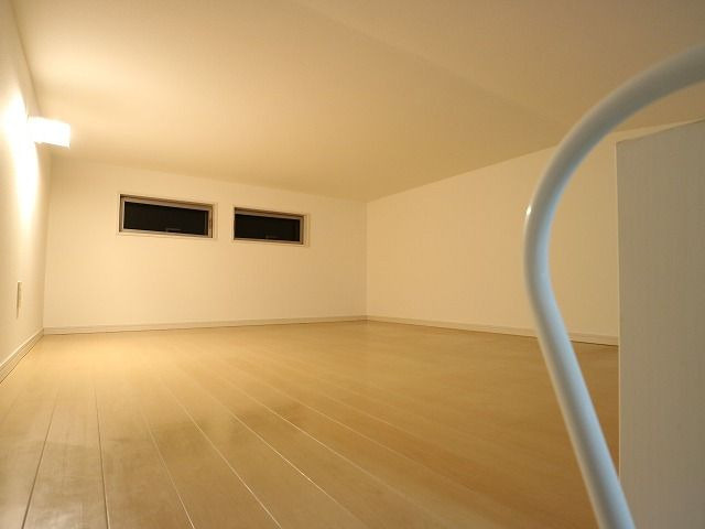 コモエスタ春日の内装