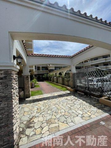 ディアコート逗子海岸の駐車場|駐車スペースもあります