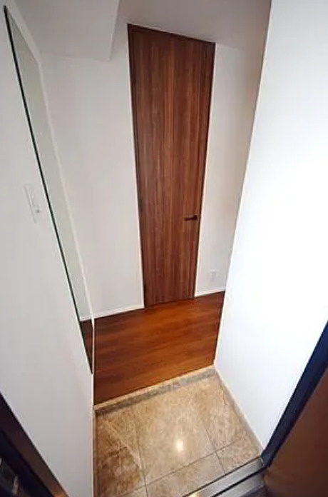 アルテシモカルドの玄関