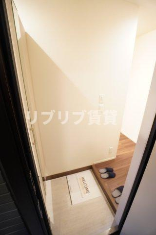 D-ROOM新宿ⅠーＡ棟の玄関