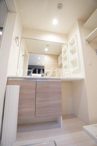 D-ROOM新宿ⅠーＡ棟の洗面所